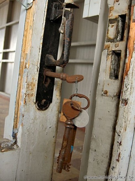 Verviers barracks - (c) Forbidden Places - Sylvain Margaine - All the keys are still on their doors