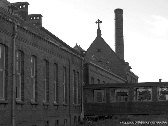 Hôpital militaire d'Ostende - (c) Forbidden Places - Sylvain Margaine - L'église