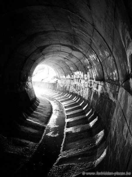 Australian underground drains - (c) Forbidden Places - Sylvain Margaine - Melbourne, the Slide, slippy