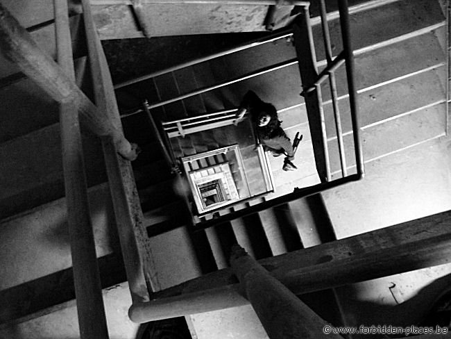 Australian rooftops - (c) Forbidden Places - Sylvain Margaine - Sydney, endless stairway