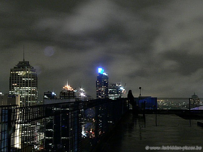 Australian rooftops - (c) Forbidden Places - Sylvain Margaine - Outside, rain..