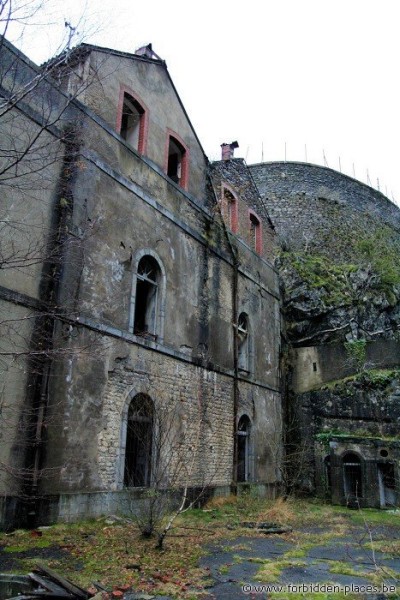 Le Fort du Portalet - (c) Forbidden Places - Sylvain Margaine - Caserne principale
