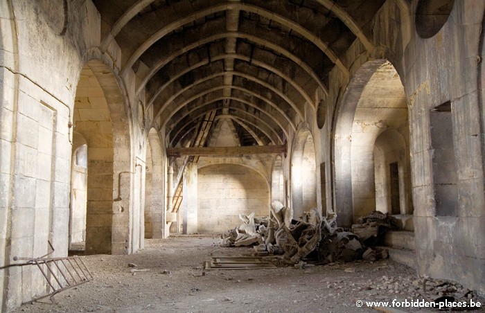 Les secrets de Saint Sulpice - (c) Forbidden Places - Sylvain Margaine - Salle surplombant le peristyle