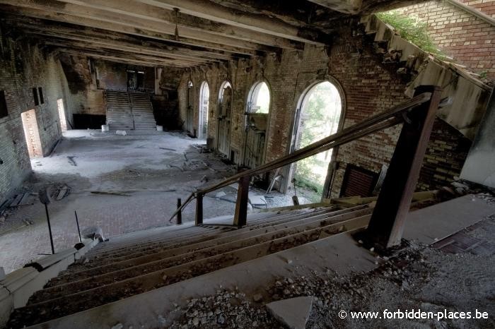 Gary, Indiana, ghost town - (c) Forbidden Places - Sylvain Margaine - 11