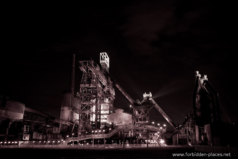 Uckange Blast Furnace - (c) Forbidden Places - Sylvain Margaine - Tous Les Soleils III.