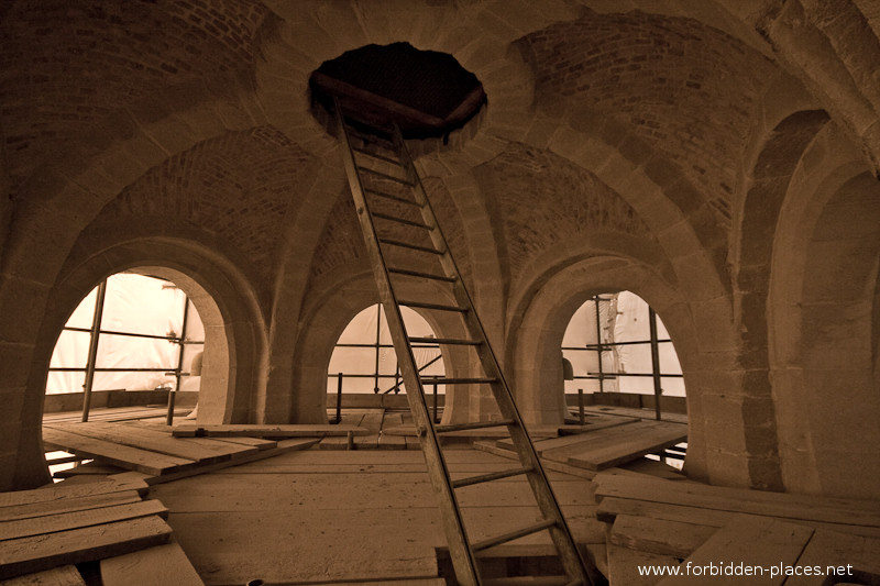 Eight Of Brussels’ Churches - (c) Forbidden Places - Sylvain Margaine - 17 - In the steeple of the Beguine convent.