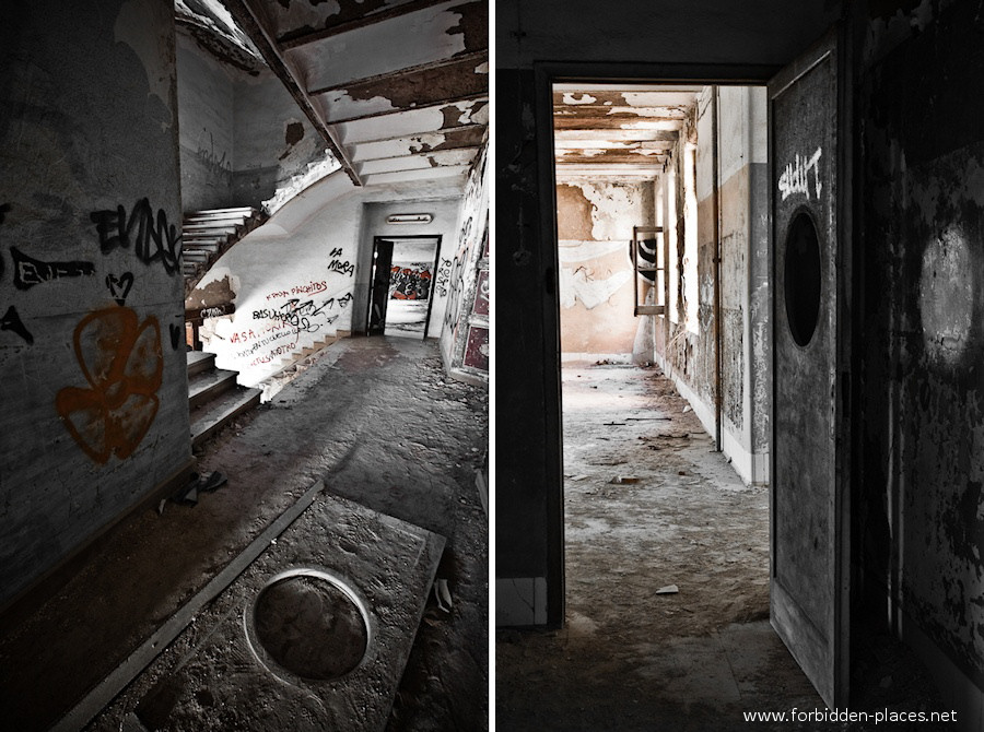 El Sanatorio De La Sabinosa - (c) Forbidden Places - Sylvain Margaine - 9 - Portholes.