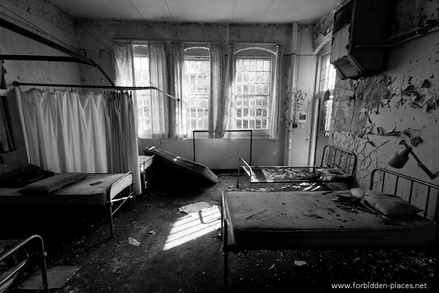 El Asilò de Cane Hill - (c) Forbidden Places - Sylvain Margaine - 2- Commmon rooms.