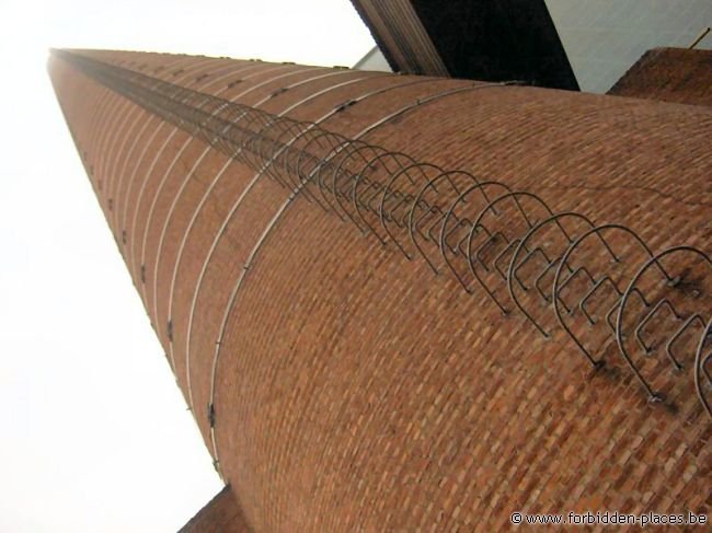 Intervapeur Verviers - (c) Forbidden Places - Sylvain Margaine - High chimney