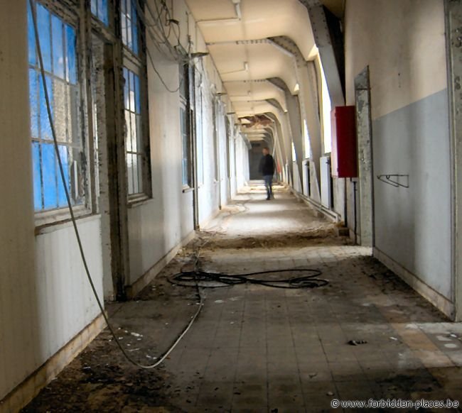 Verviers barracks - (c) Forbidden Places - Sylvain Margaine - Corridor