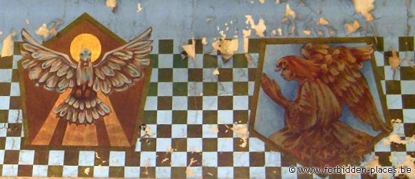 Le Valdor hospital - (c) Forbidden Places - Sylvain Margaine - Frescos in the chapel
