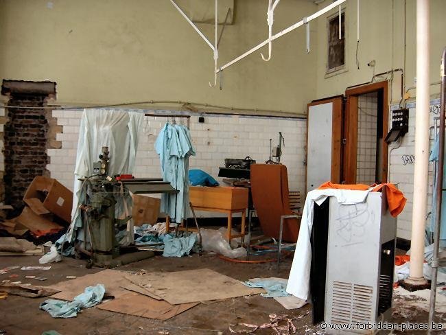 Le Valdor hospital - (c) Forbidden Places - Sylvain Margaine - Laundry room
