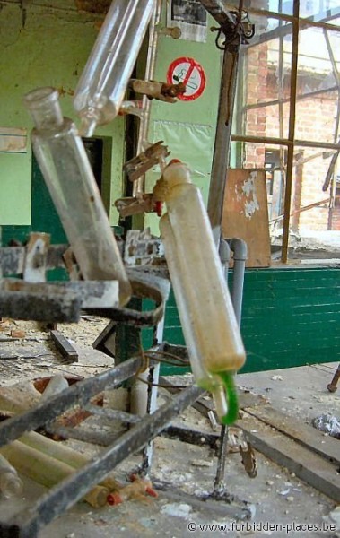 Cokeries d'Anderlues - (c) Forbidden Places - Sylvain Margaine - Le labo de chimie