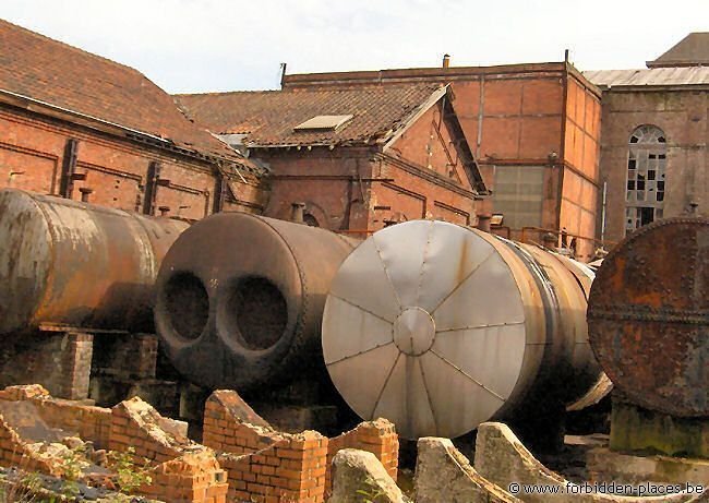 Anderlues coking plant - (c) Forbidden Places - Sylvain Margaine - Citerns