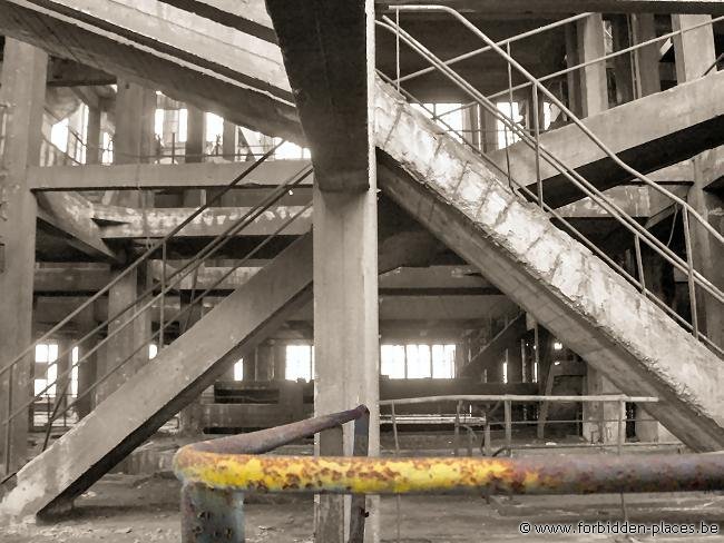 Péronnes coal washing plant - (c) Forbidden Places - Sylvain Margaine - Complex architecture