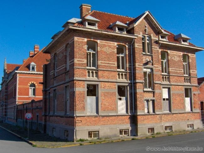 Hospital militar de Ostende - (c) Forbidden Places - Sylvain Margaine - The exit. Bye bye!