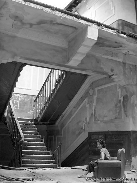 Canfranc railway station - (c) Forbidden Places - Sylvain Margaine - On the 1st floor