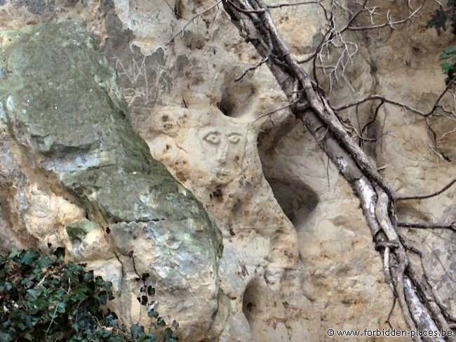 Galerías subterráneas de Caestert - (c) Forbidden Places - Sylvain Margaine - Carving the cliff