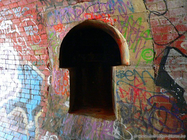 Australian underground drains - (c) Forbidden Places - Sylvain Margaine - Melbourne, keyhole-shaped drain