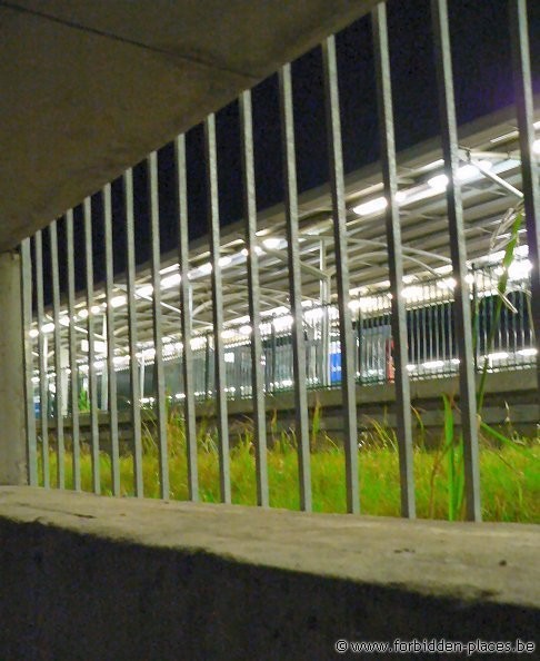 Alcantarillado subterráneo en Australia - (c) Forbidden Places - Sylvain Margaine - Sydney, Drainstation & Train Station