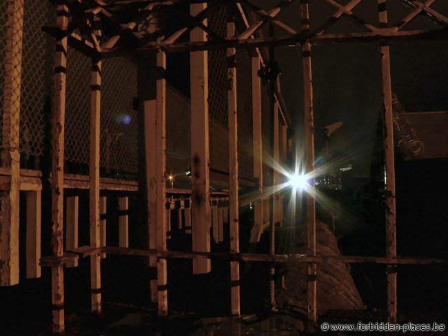 H.M. Melbourne's Pentridge prison - (c) Forbidden Places - Sylvain Margaine - Ramparts @ night