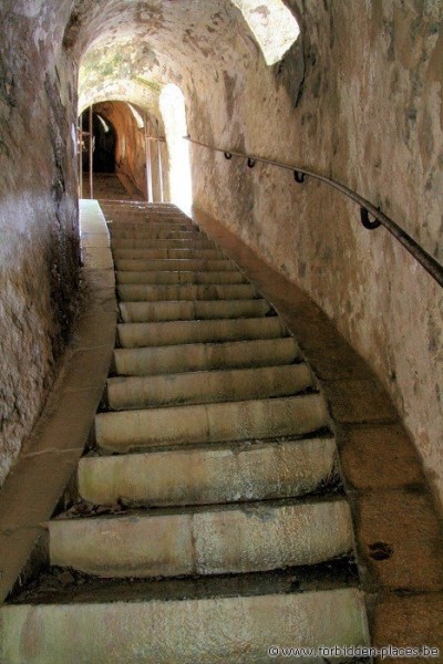 Le Fort du Portalet - (c) Forbidden Places - Sylvain Margaine - Escalier