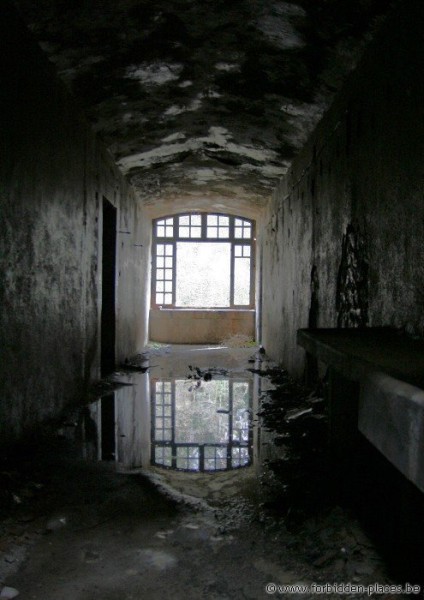 Le Fort du Portalet - (c) Forbidden Places - Sylvain Margaine - Inondation