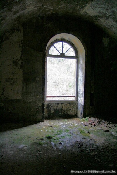 Le Fort du Portalet - (c) Forbidden Places - Sylvain Margaine - Chambre avec vue