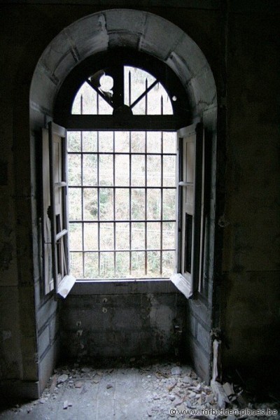 Le Fort du Portalet - (c) Forbidden Places - Sylvain Margaine - Chambre avec vue