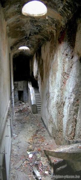 Le Fort du Portalet - (c) Forbidden Places - Sylvain Margaine - Lien entre les différents étages