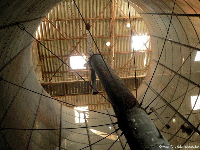 Los establecimientos industriales Charbrit - (c) Forbidden Places - Sylvain Margaine - Dans le silo