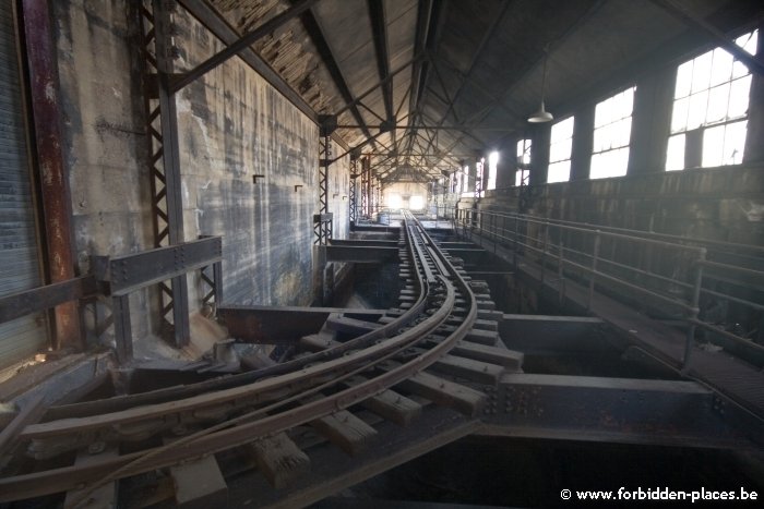 La centrale électrique de Westport - (c) Forbidden Places - Sylvain Margaine - Rails et silos