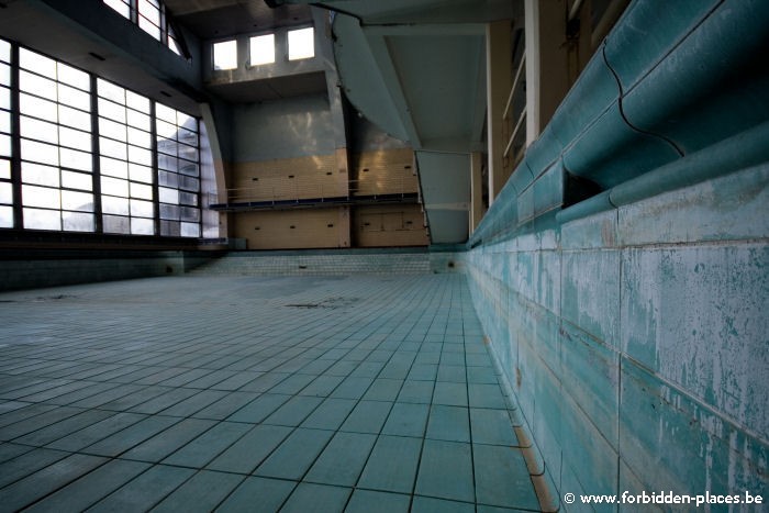 The Sauvenière's swimming-pool - (c) Forbidden Places - Sylvain Margaine - 1m60, non-swimmers