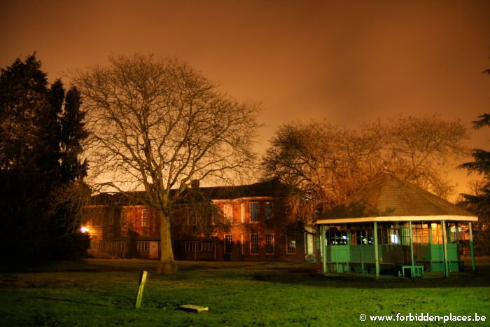 West Park mental hospital - (c) Forbidden Places - Sylvain Margaine - Theatre