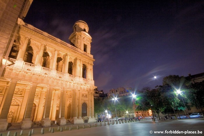 Saint sulpice secrets - (c) Forbidden Places - Sylvain Margaine - Facade