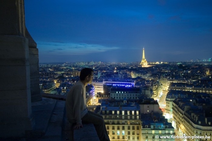 Saint sulpice secrets - (c) Forbidden Places - Sylvain Margaine - Having a rest 1