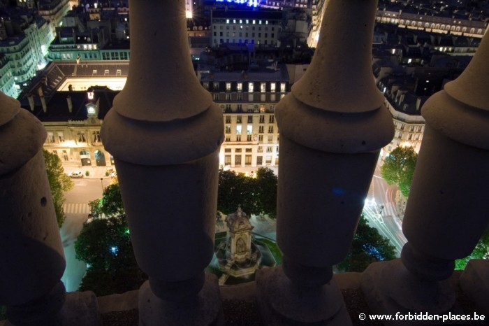 Saint sulpice secrets - (c) Forbidden Places - Sylvain Margaine - Pillars