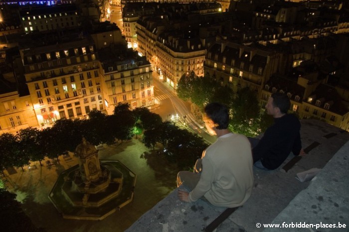 Los secretos de Saint Sulpice - (c) Forbidden Places - Sylvain Margaine - Having a rest 2