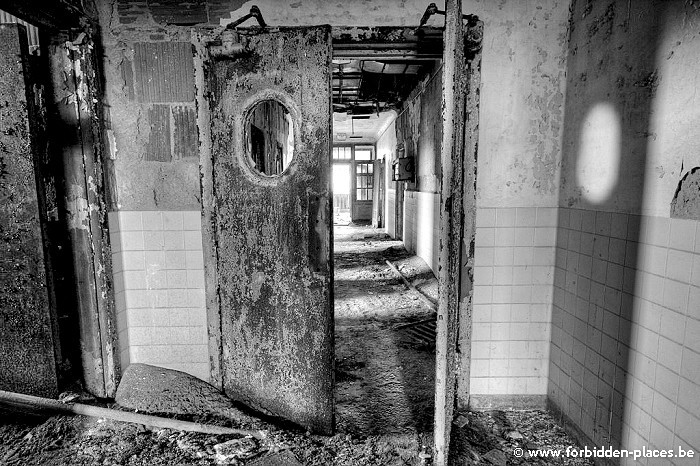 El hospital infantil de Sea View - (c) Forbidden Places - Sylvain Margaine - Corridor