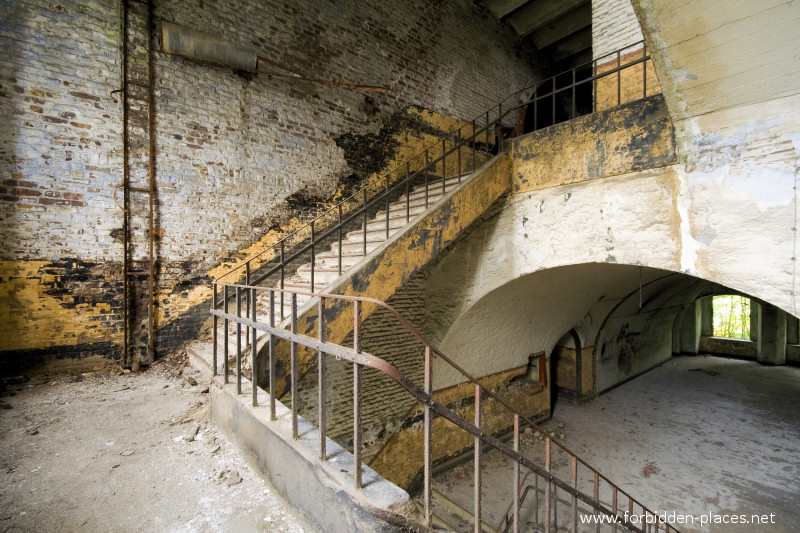 Fort de la Chartreuse, Liège - (c) Forbidden Places - Sylvain Margaine - 12- Escalier