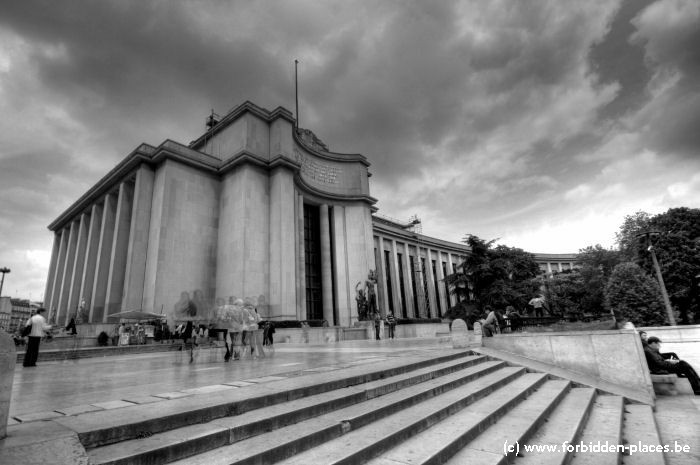 Le palais de Chaillot - (c) Forbidden Places - Sylvain Margaine - Extérieur 1