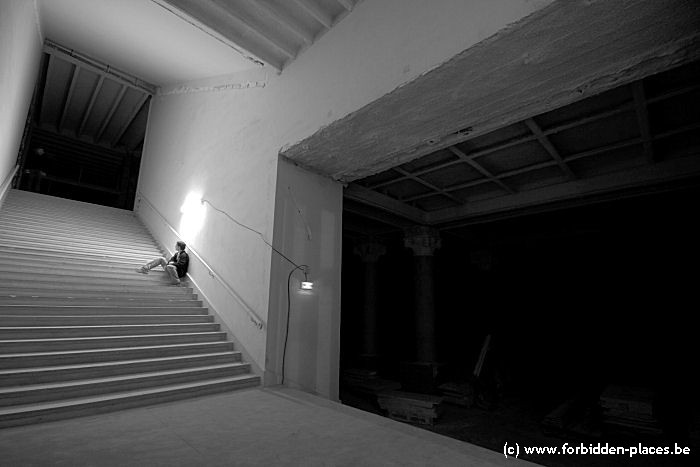 Le palais de Chaillot - (c) Forbidden Places - Sylvain Margaine - Stairs