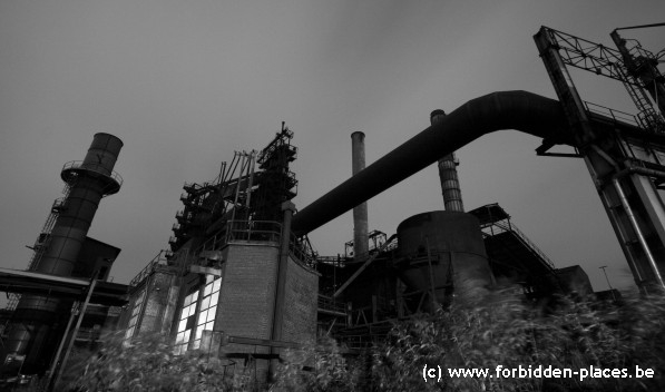 The mysterious steelworks - Click to enlarge!