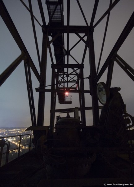 The mysterious steelworks - (c) Forbidden Places - Sylvain Margaine - On the top of the blast furnace