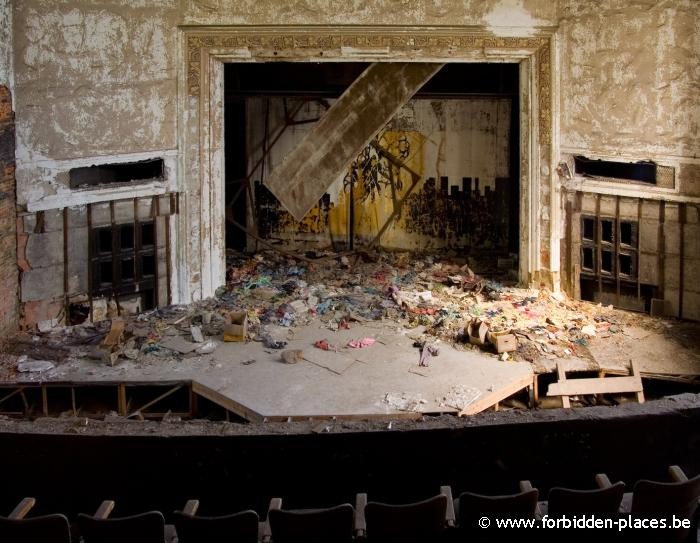 Gary, Indiana, ghost town - (c) Forbidden Places - Sylvain Margaine - 12