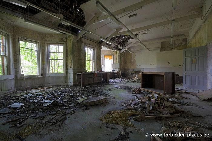 Hellingly hospital (East sussex mental asylum) - (c) Forbidden Places - Sylvain Margaine - Chaos