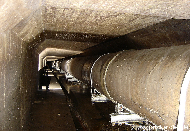 Brussels underground sewers and drains system - (c) Forbidden Places - Sylvain Margaine - Side gallery to Laeken