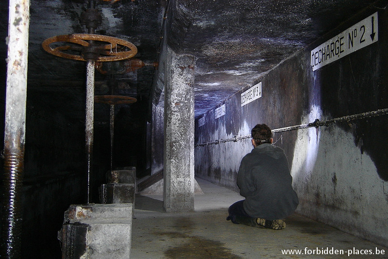 Brussels underground sewers and drains system - (c) Forbidden Places - Sylvain Margaine - Bourse street, dead-end