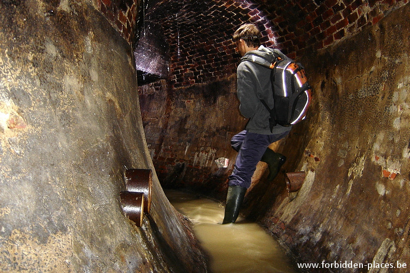 Brussels underground sewers and drains system - (c) Forbidden Places - Sylvain Margaine - Colombier Street