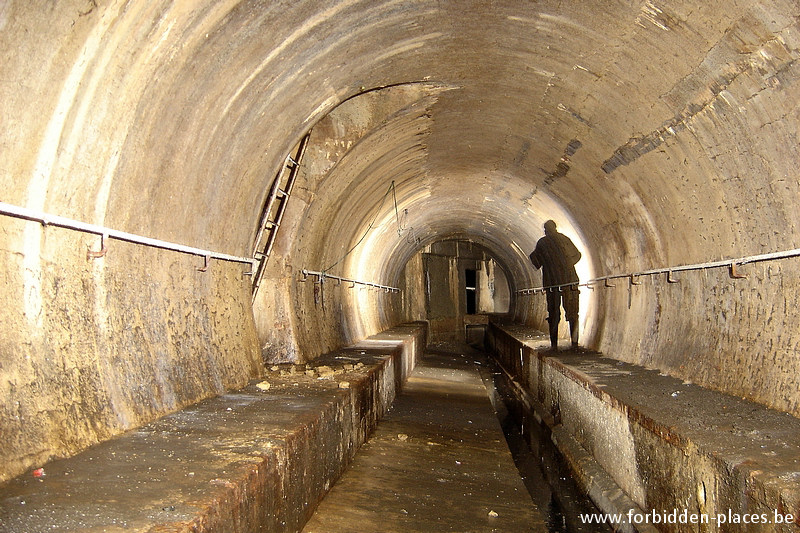 Brussels underground sewers and drains system - (c) Forbidden Places - Sylvain Margaine - Saint Michel street